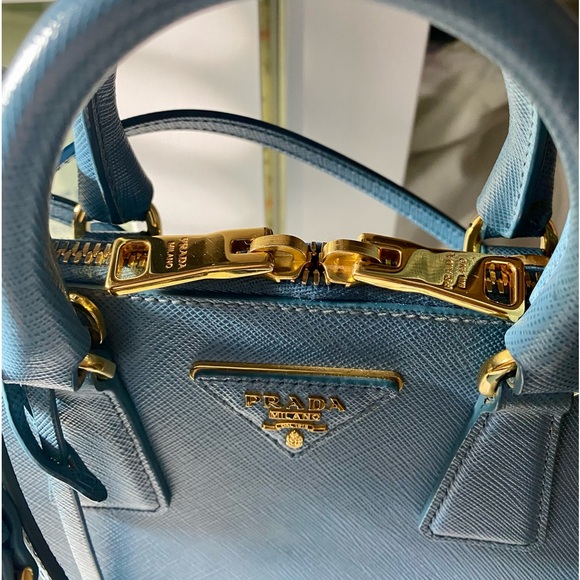 ❤️ NWT PRADA SAFFIANO LEATHER MINI 2WAY BAG IN GOLD HARDWARE by: Prada - Picture 6 of 12